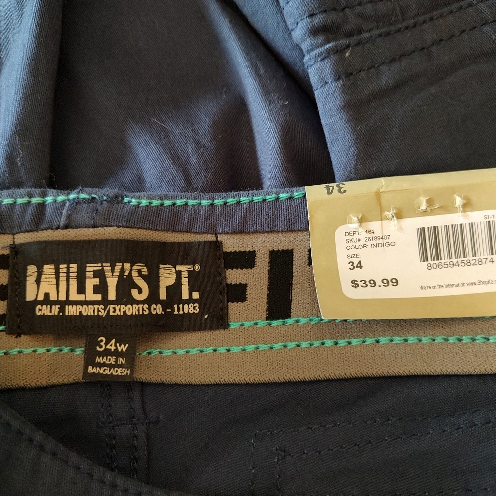Bailey's PT. Flex-Fit Cargo Shorts - Picture 8 of 9
